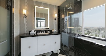 Penthouse Suite