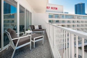 Junior Suite with Hollywood Hills View