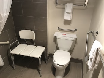 Room, 2 Queen Beds, Accessible, Non Smoking