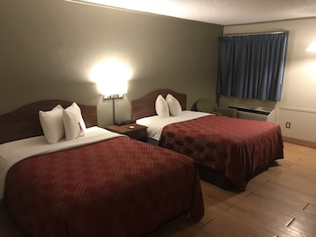 Room, 2 Queen Beds, Accessible, Non Smoking