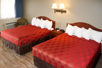 Room, 2 Queen Beds (Pet Friendly)