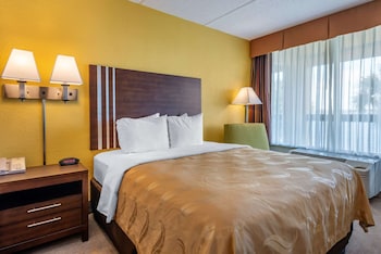 Room, 2 Queen Beds, Non-Smoking - Pet Friendly