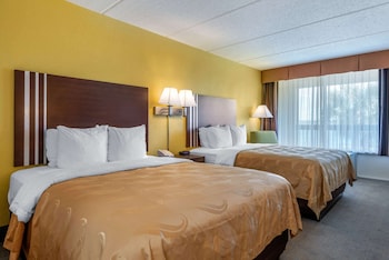 Room, 2 Queen Beds, Non-Smoking - Pet Friendly