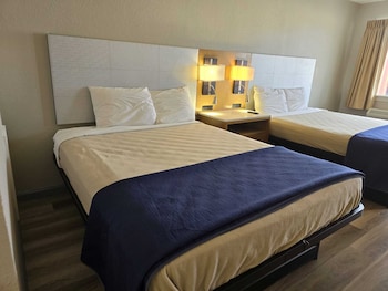 Standard Room, 2 Queen Beds, Smoking