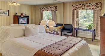 Standard Room, 1 King Bed