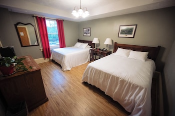 Deluxe Room, 2 Queen Beds, River View