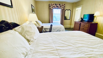 Standard Room, 2 Double Beds