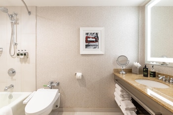 Room, 2 Double Beds, Club Lounge Access, City View