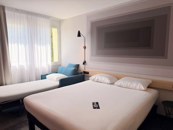 Standard Room, Multiple Beds