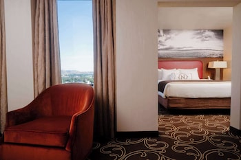 Classic Room, 1 King Bed, Accessible