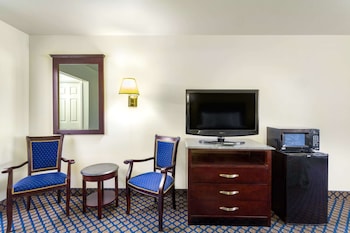 Room, 2 Queen Beds, Non Smoking