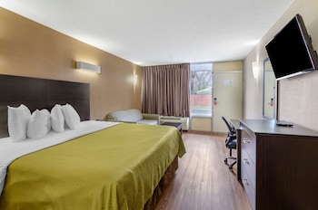 Standard Room, 1 King Bed, Smoking