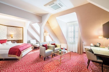 Deluxe Room, 1 Double Bed (Larger Room)