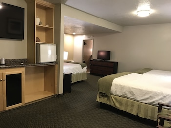 Suite, Multiple Beds (Family Suite)