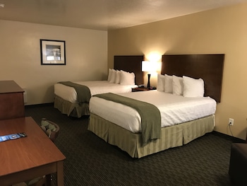 Room, 2 Queen Beds, Accessible (2 Queen Beds Walk-in Handrails)