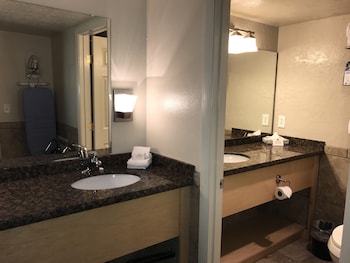 Deluxe Room, 2 Queen Beds (Executive 2 Queen Beds)