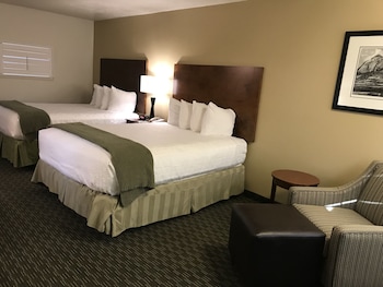 Deluxe Room, 2 Queen Beds (2 Queen Beds Adjoining Room)