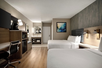 Room, 2 Double Beds, Non Smoking, Pool View