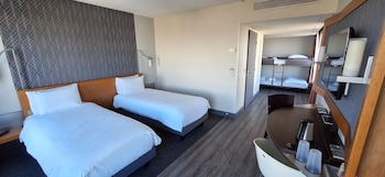 Family Room, Multiple Beds