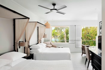 Room, 2 Double Beds, Lagoon View