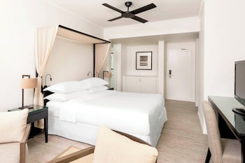 Room, 1 King Bed, Garden View