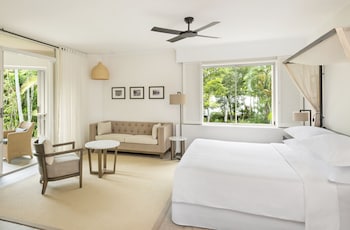 Studio, 1 King Bed, Lagoon View