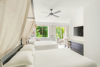 Room, 2 Double Beds, Garden View