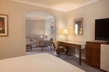 Junior Suite, 1 King Bed
