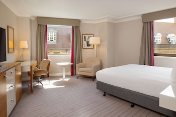 Executive Room, 1 King Bed, Corner