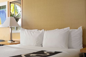 Suite, 1 Bedroom, Non Smoking (2 Full Beds)