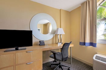 Suite, 1 Bedroom, Non Smoking (2 Full Beds)