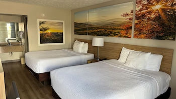 Standard Room, 2 Queen Beds, Smoking