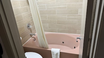 Suite, 1 King Bed, Jetted Tub