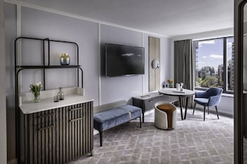 Premier Room, 1 King Bed (Pinnacle Tower, Accessible)