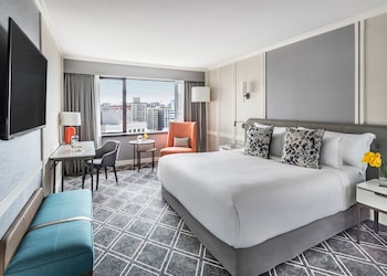 Superior Room, 1 King Bed (Accessible)