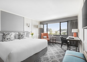Deluxe Room, 1 King Bed