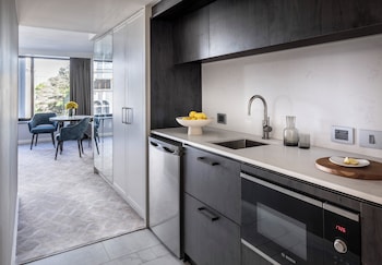 Club Executive King Kitchenette - Pinnacle Tower