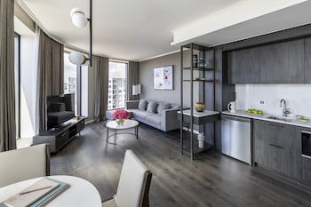 Club Executive Suite - Pinnacle Tower