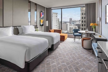 Premier Twin Room, 2 Twin Beds (Pinnacle Tower)