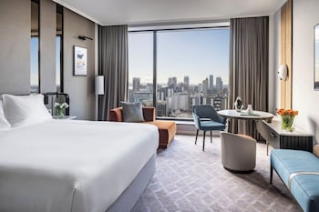 Club Executive King - Pinnacle Tower
