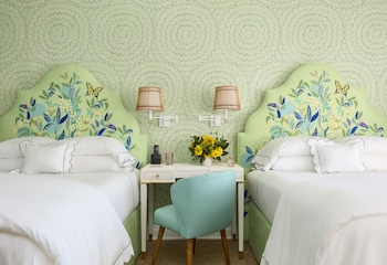 Standard Room, 2 Double Beds
