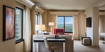 Luxury Suite, 1 King Bed with Sofa bed