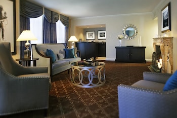 Suite, 1 King Bed
