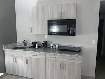 Suite, 2 Queen Beds, Non Smoking, Kitchenette (with Sofabed)