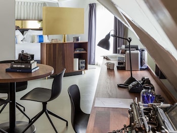 Junior Suite, 1 King Bed