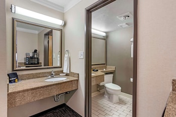 Standard Room, 2 Queen Beds, Refrigerator & Microwave (Oversized Room)