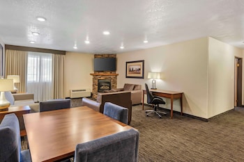 Family Suite, 2 Bedrooms, Kitchen (Full Kitchen)