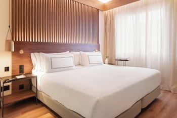 Junior Suite, Connecting Rooms (The Level 4+2)