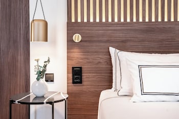 The Level, Room
