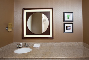 Room, 1 King Bed (Mobility/Hearing Accessible, Tub)